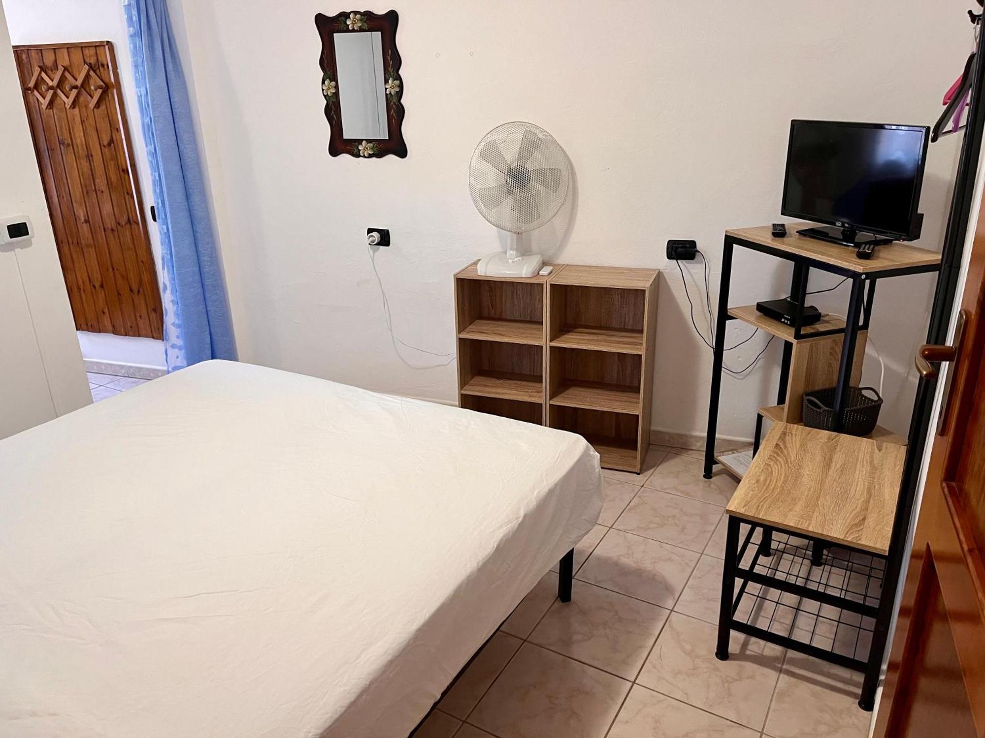 Rustico Porto Pino 30 Mt Dalla Spiaggia 外观 照片